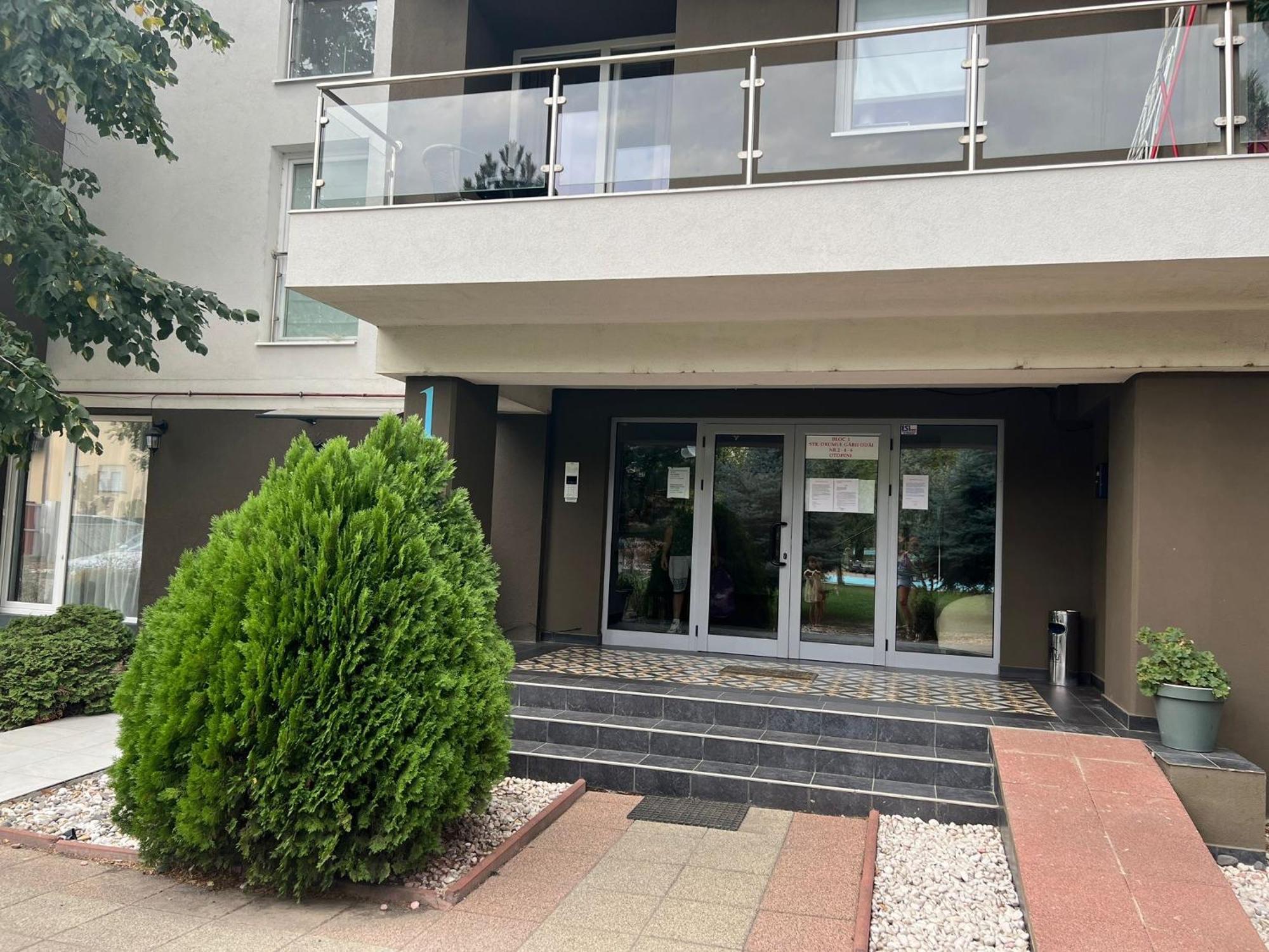 Tranzzit Airport Apartament Otopeni Kültér fotó